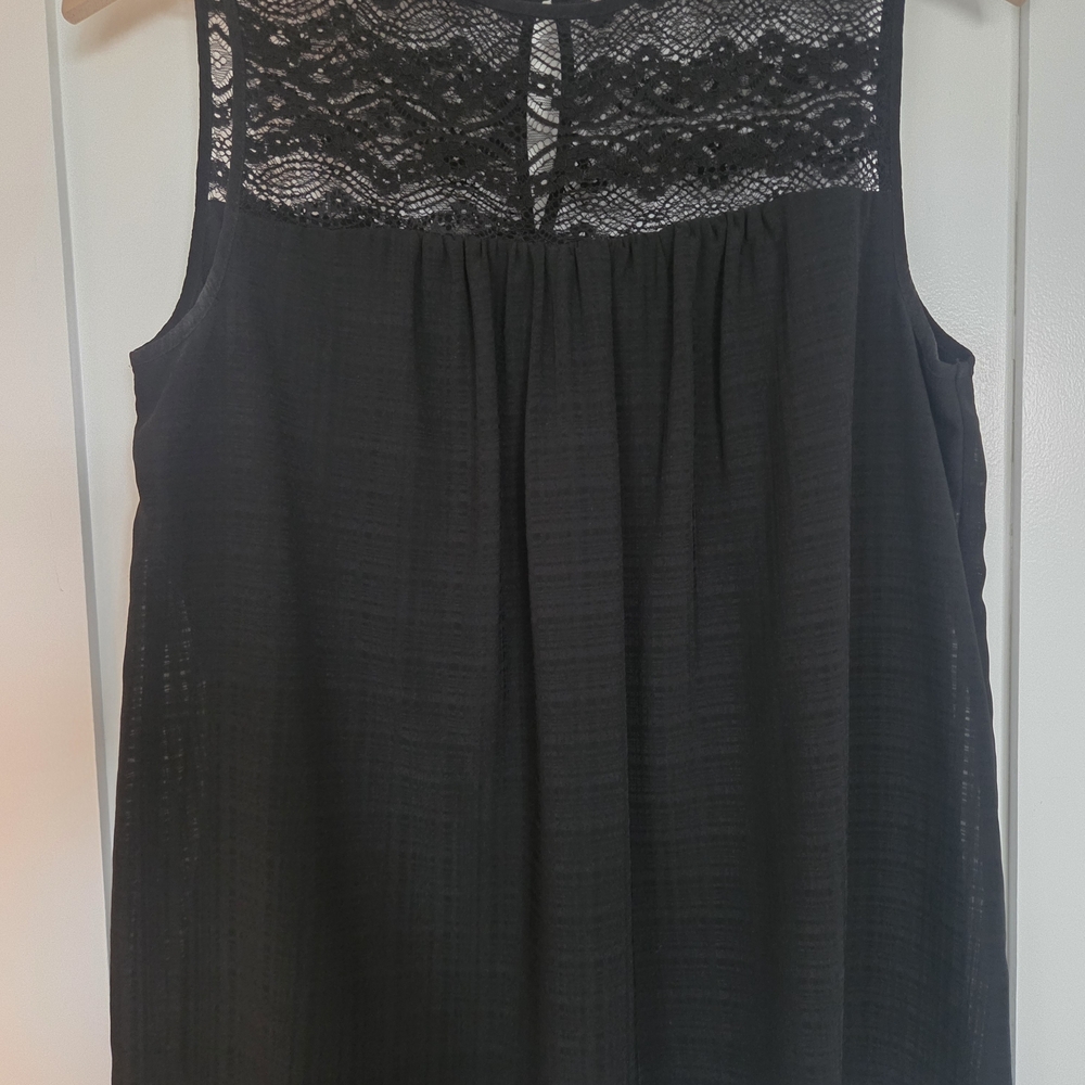 Apt. 9 Black Sleeveless Lace Blouse